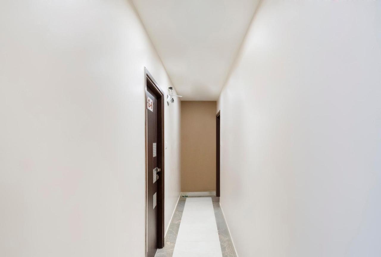 Oyo 69377 Hotel Ruby - Mumbai, Mumbai